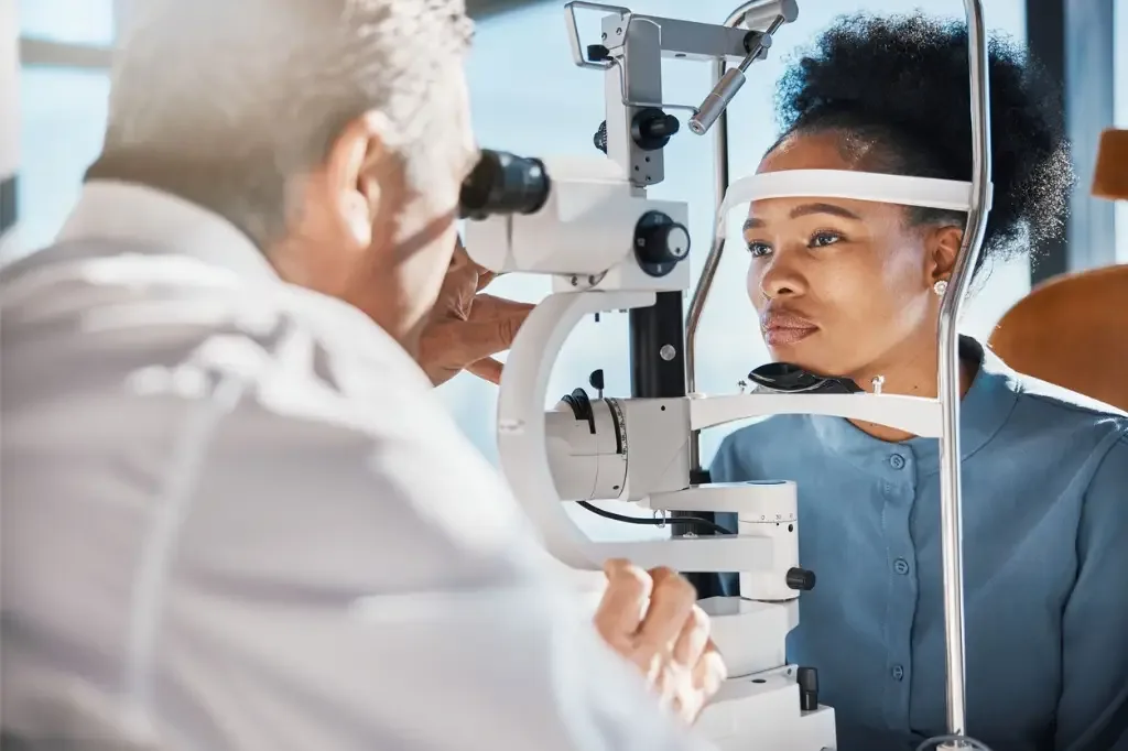 What is the Difference Between Optometrist and Ophthalmologist?